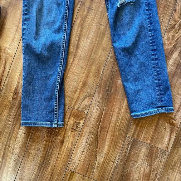 VIGOSS Women’s Blue Distressed Classic Fit Thompson Tomboy Jean Size 27 - Picture 8 of 12